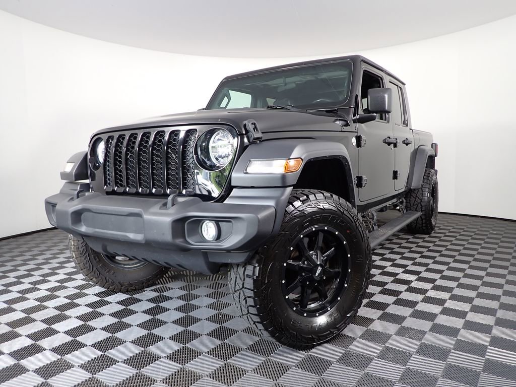 Used 2020 Jeep Gladiator Sport w/ Quick Order Package 24S AWD/4WD image 2