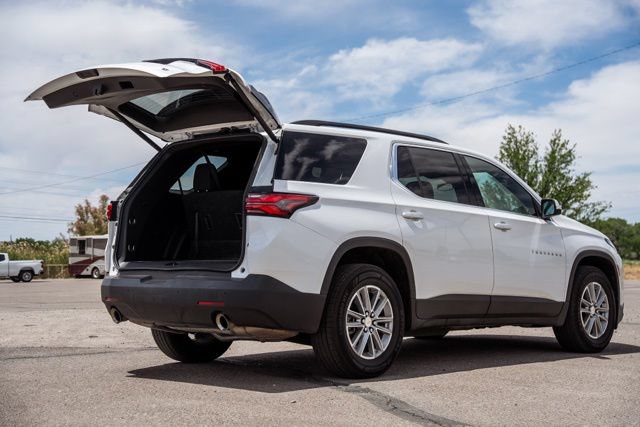 Used 2023 Chevrolet Traverse LT AWD/4WD image 5