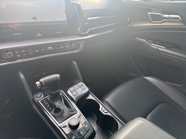 Used 2023 Kia Sportage EX image 18