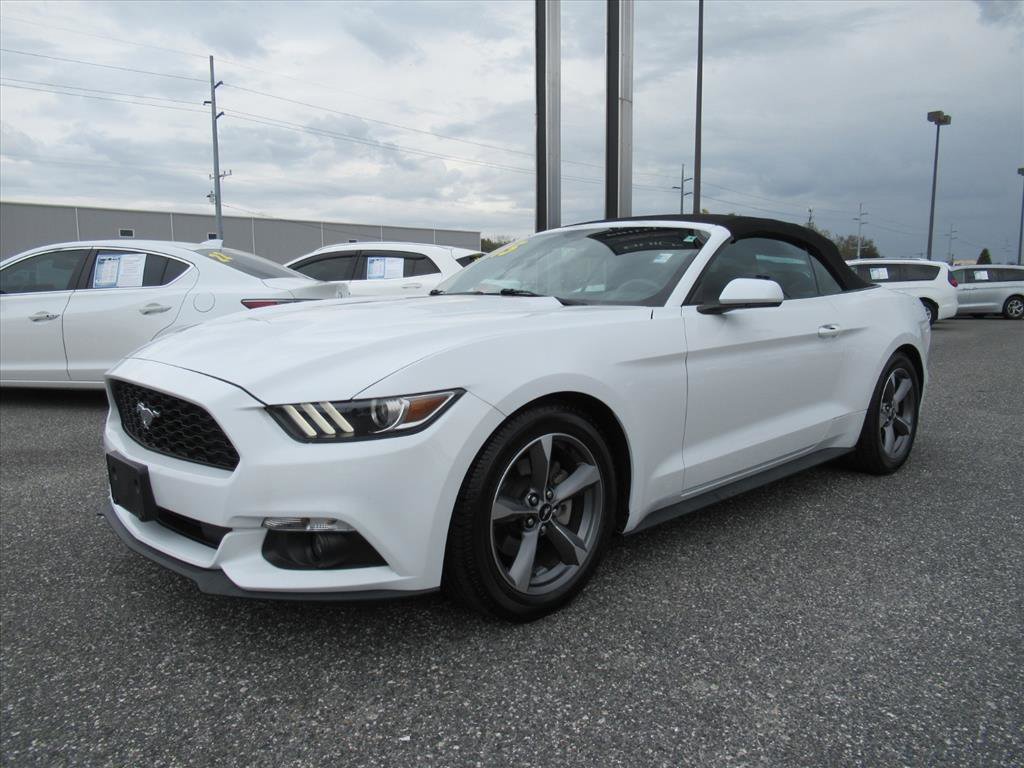Used 2015 Ford Mustang Convertible w/ Equipment Group 051A image 3