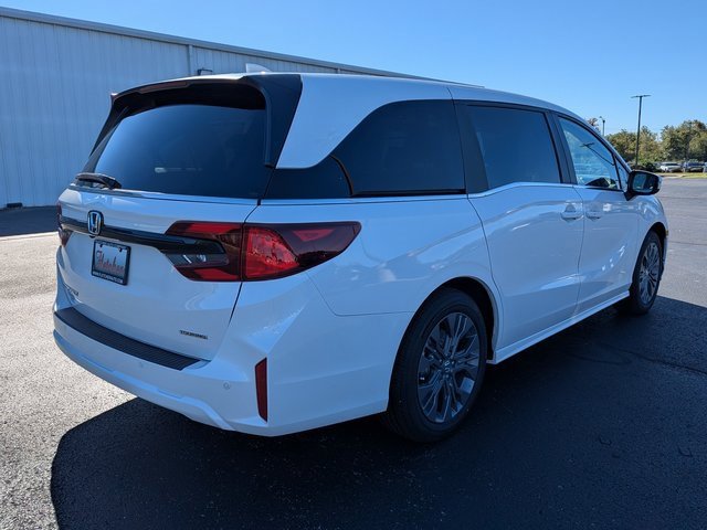 New 2026 Honda Odyssey Touring image 7