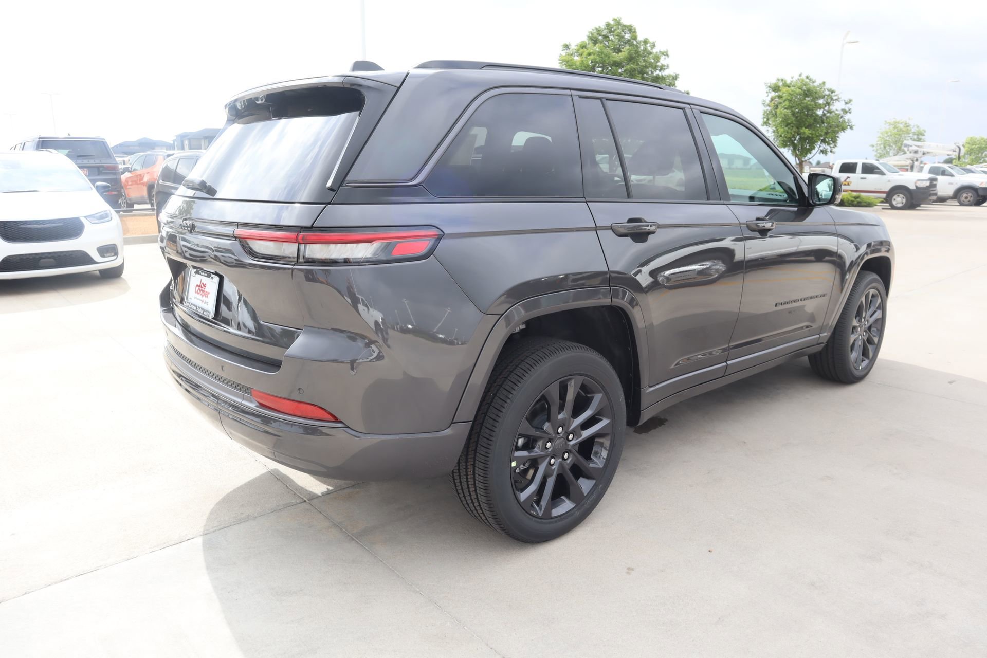 New 2026 Jeep Grand Cherokee Limited Reserve AWD/4WD image 22