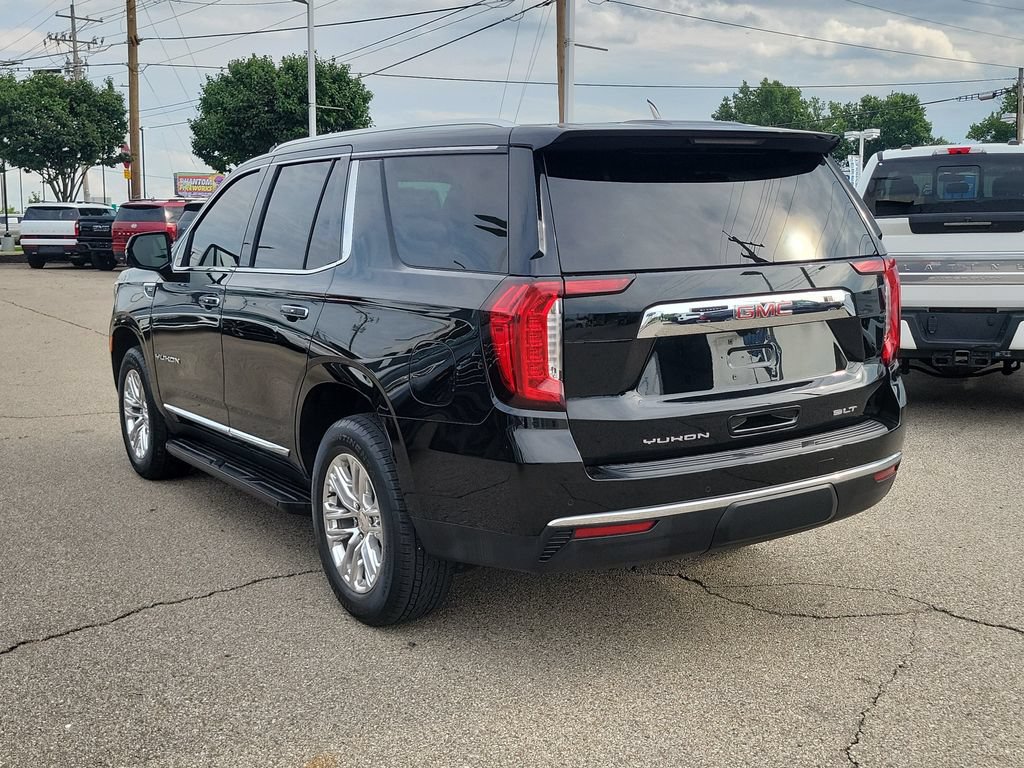 Used 2023 GMC Yukon SLT w/ SLT Premium Package AWD/4WD image 3