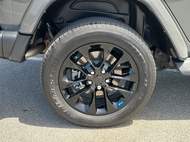 Used 2022 Jeep Wrangler Unlimited Sahara AWD/4WD image 7