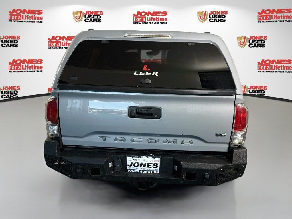 Used 2019 Toyota Tacoma TRD Off-Road AWD/4WD image 13