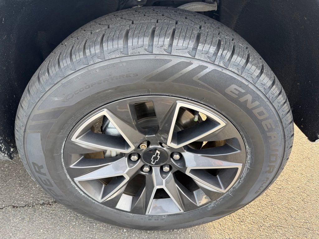 Used 2021 Chevrolet Tahoe Z71 w/ Rear Media and Nav Package image 9