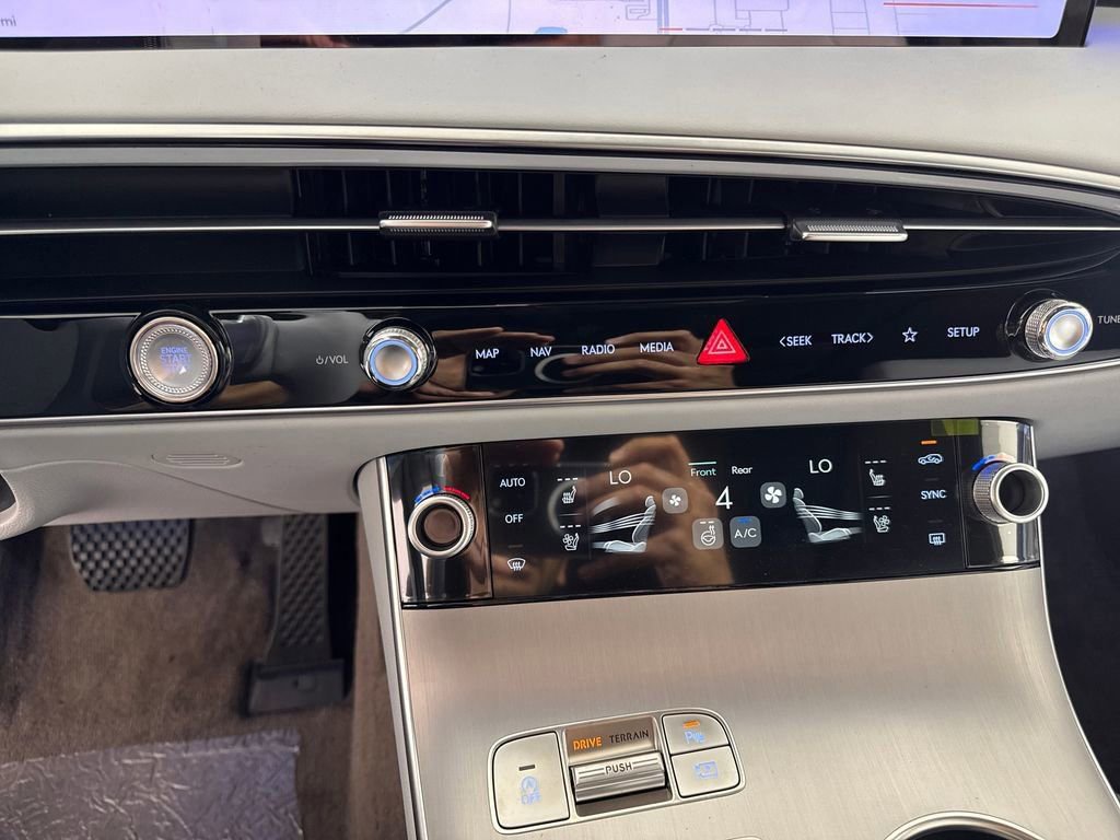 New 2026 Genesis GV70 2.5T Advanced AWD/4WD image 20
