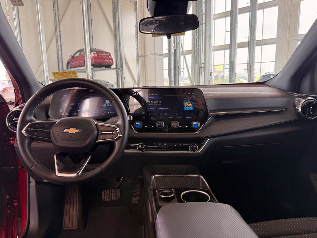 Used 2026 Chevrolet Equinox LT AWD/4WD image 11