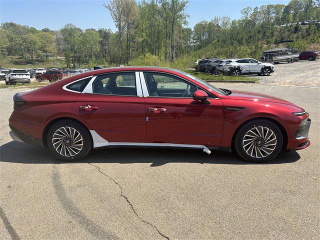 New 2025 Hyundai Sonata Limited image 6