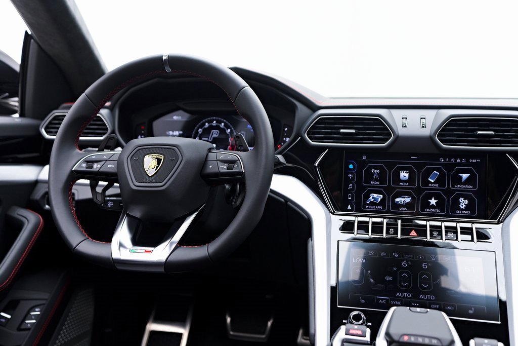 Used 2022 Lamborghini Urus image 58