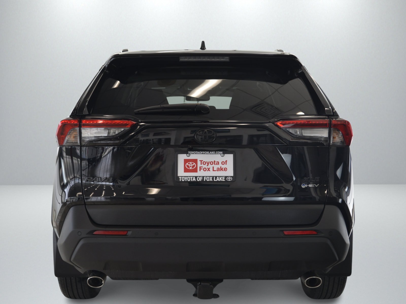 Used 2025 Toyota RAV4 XLE Premium w/ Weather Package AWD/4WD image 4