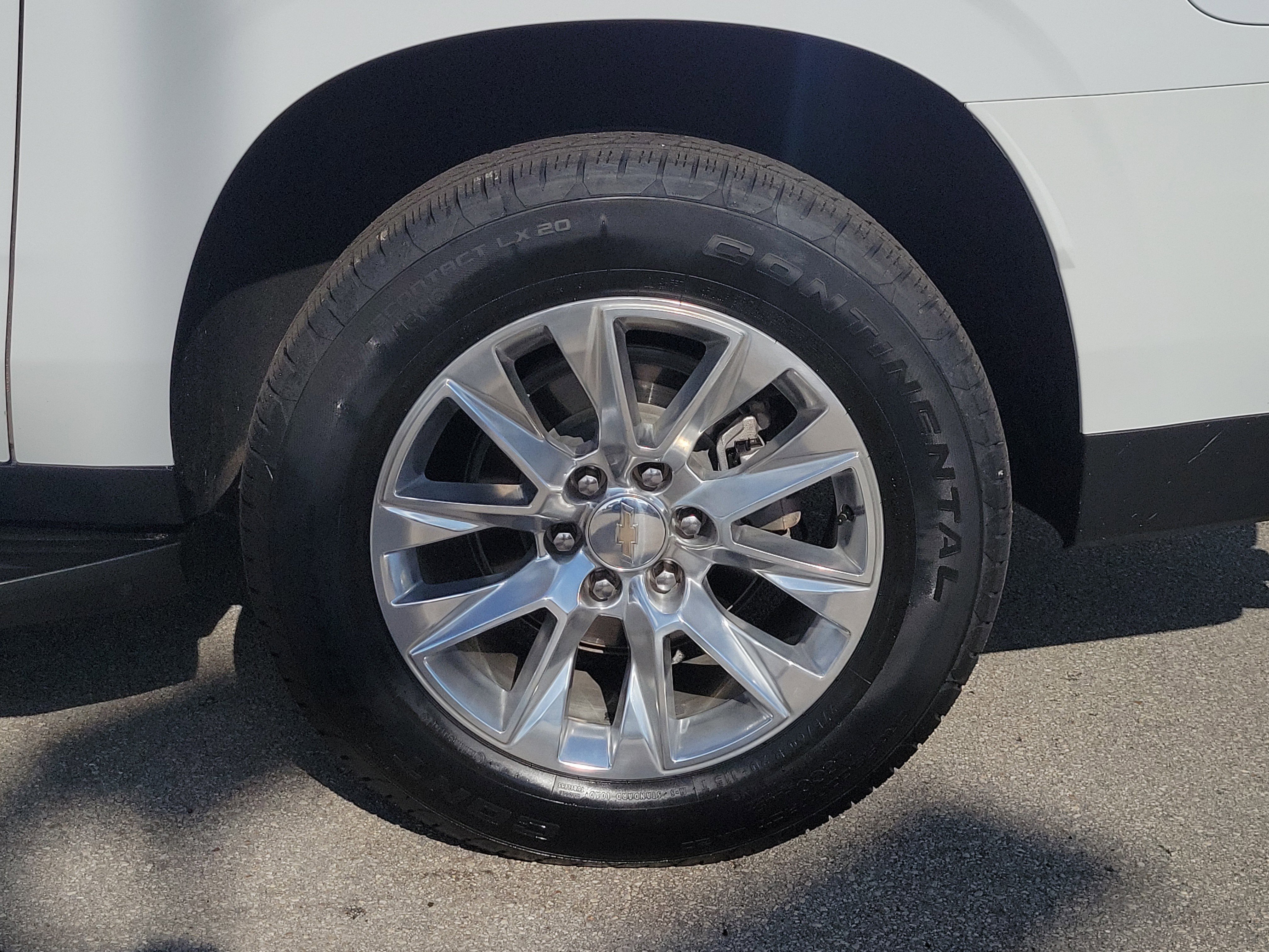 Used 2023 Chevrolet Suburban Premier image 28