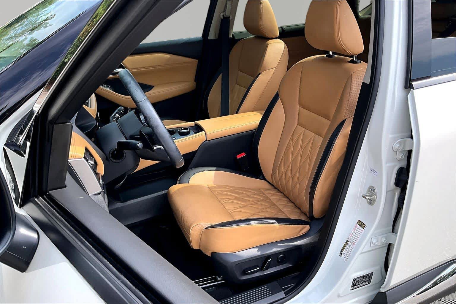 Used 2023 Nissan Rogue Platinum AWD/4WD image 8