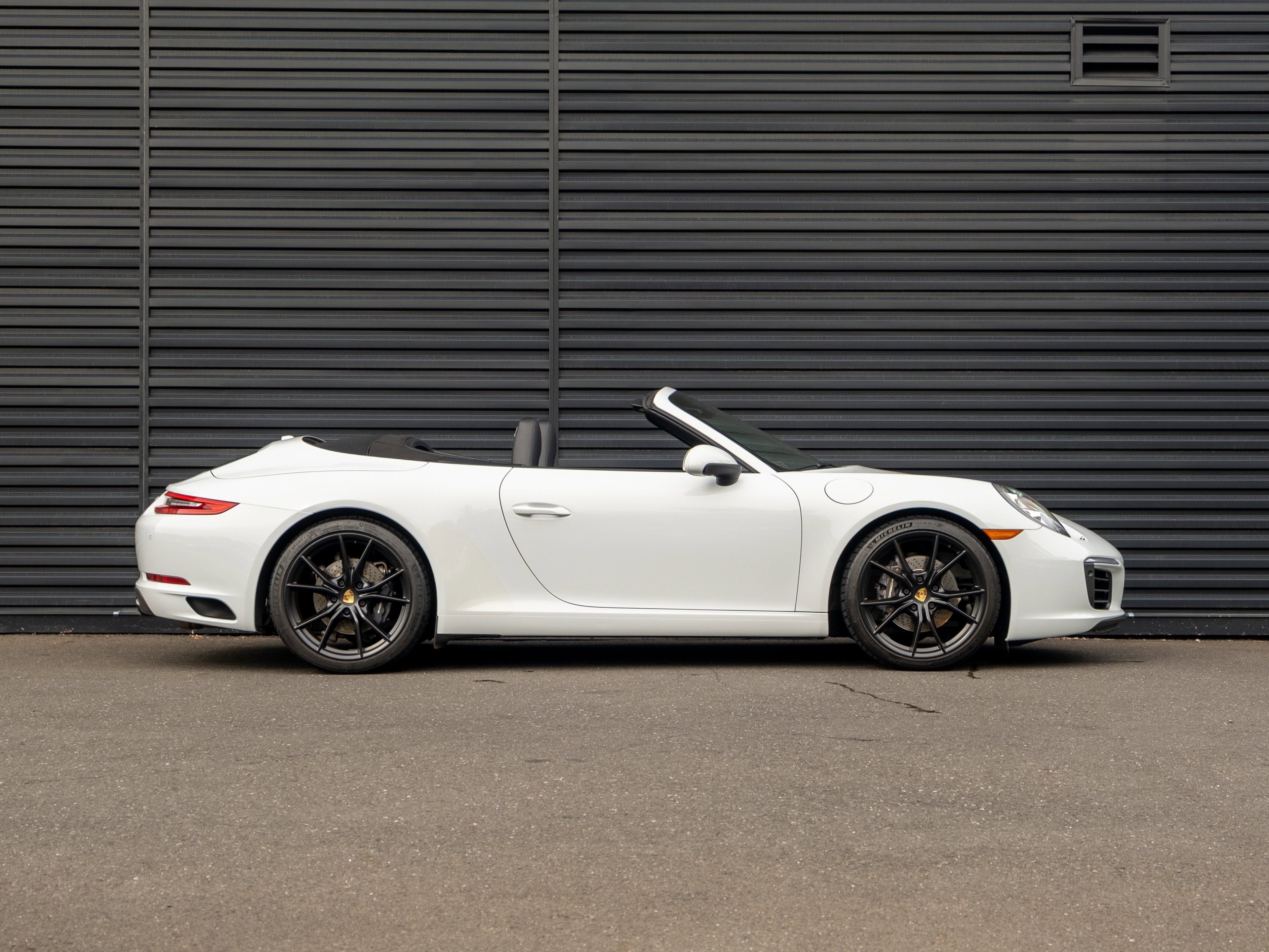 Certified 2017 Porsche 911 Carrera RWD image 9