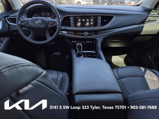 Used 2018 Buick Enclave Essence FWD image 28