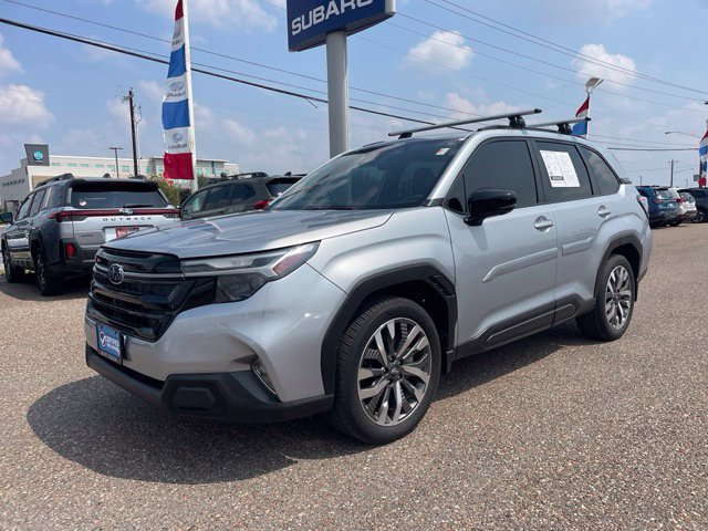 Used 2025 Subaru Forester Touring AWD/4WD image 3