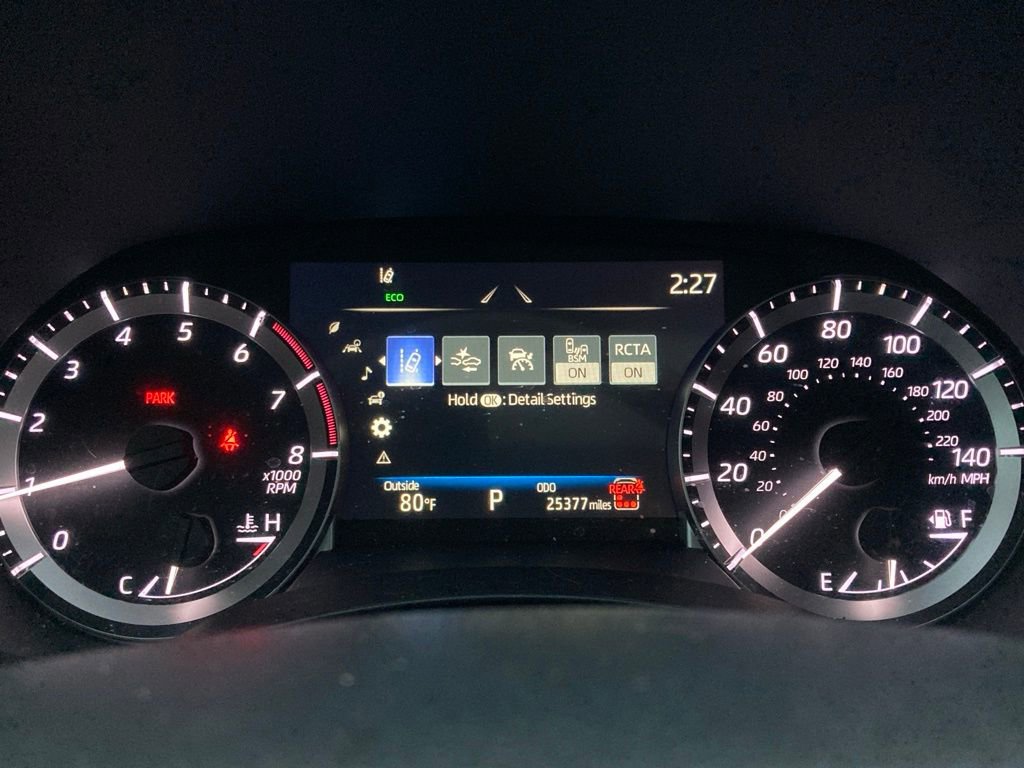 Certified 2024 Toyota Highlander XLE FWD image 16