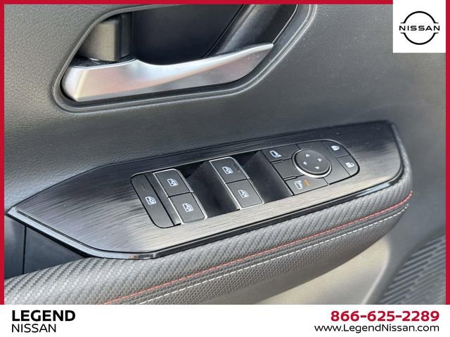 Used 2025 Nissan Kicks SR AWD/4WD image 14