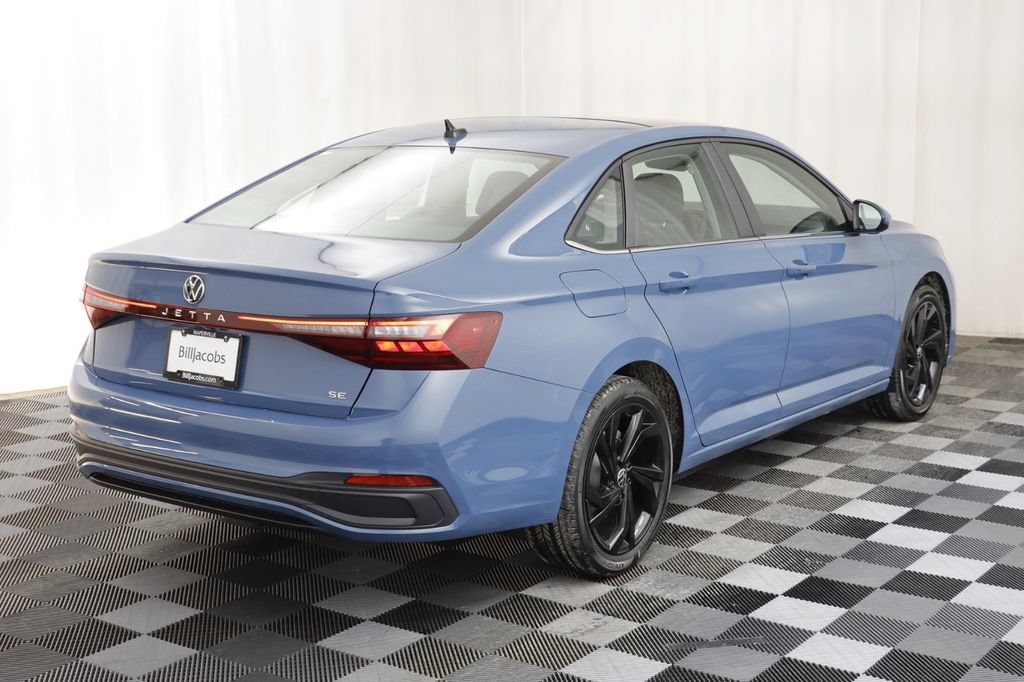 New 2026 Volkswagen Jetta SE FWD image 19