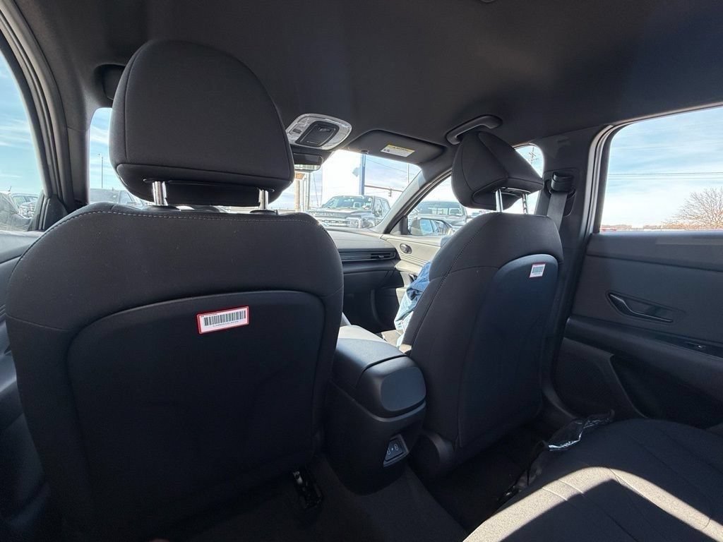 Used 2024 Hyundai Elantra SEL FWD image 26