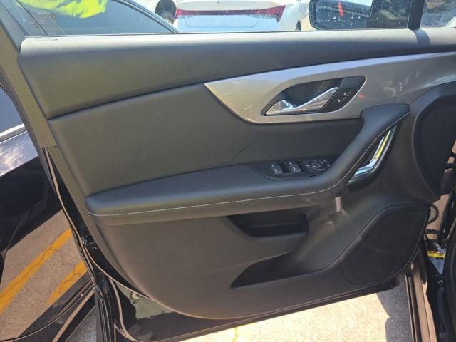 Used 2025 Chevrolet Blazer LT FWD image 7