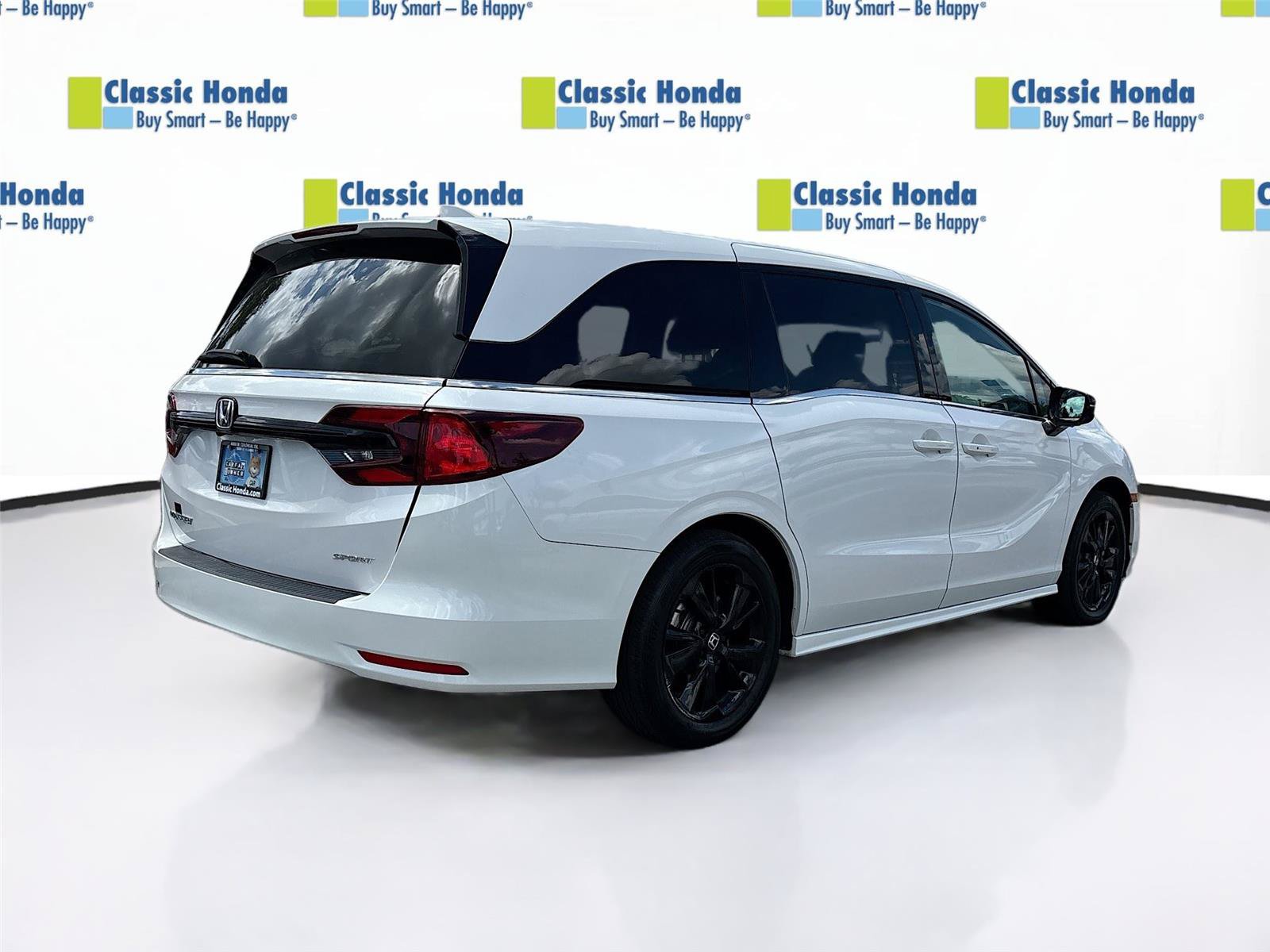 Certified 2024 Honda Odyssey Sport image 8