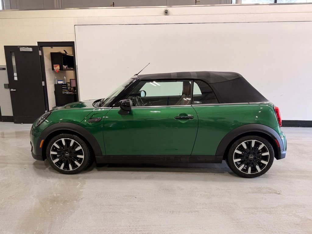 Used 2022 MINI Cooper S FWD image 2