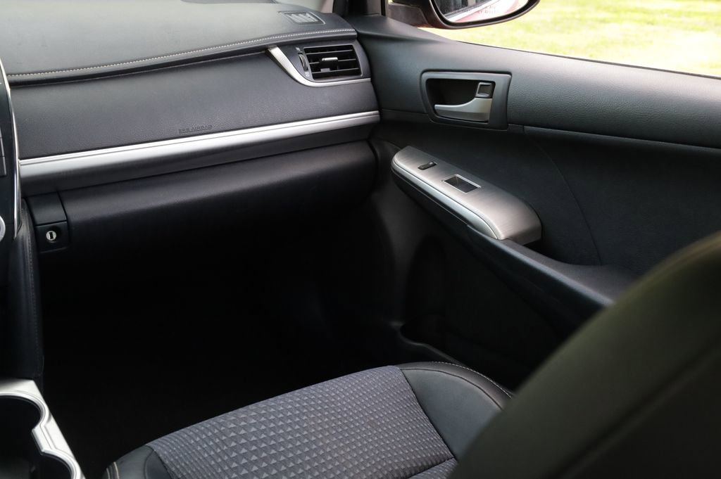 Used 2012 Toyota Camry SE image 24