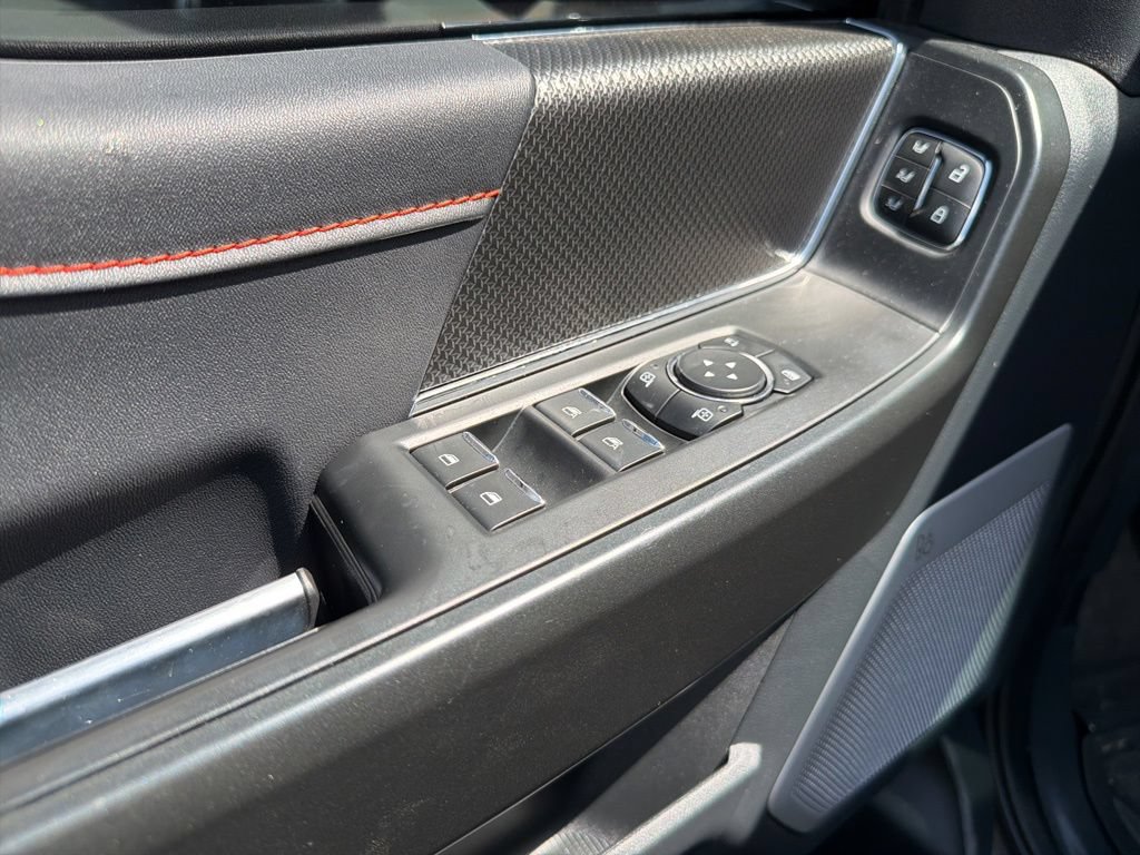 Used 2025 Ford F150 Raptor AWD/4WD image 12