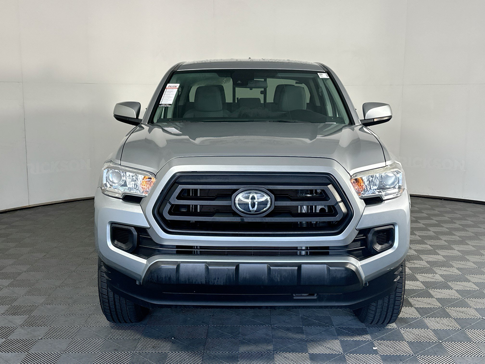 Used 2022 Toyota Tacoma SR w/ SR Convenience Package RWD image 8