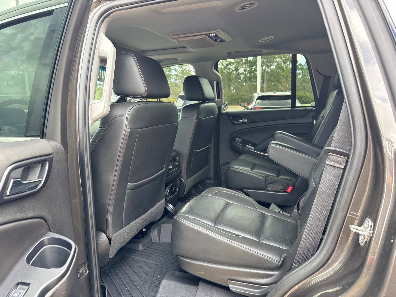 Used 2019 GMC Yukon SLT w/ Premium Edition image 16