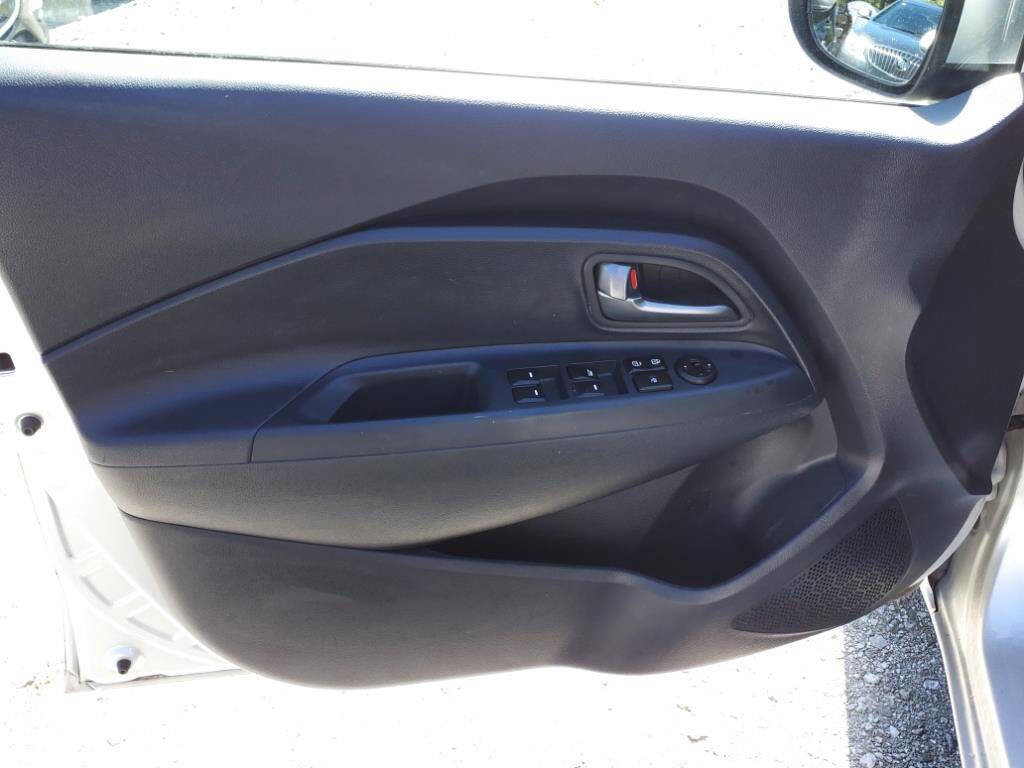 Used 2013 Kia Rio LX w/ PWR Pkg image 12