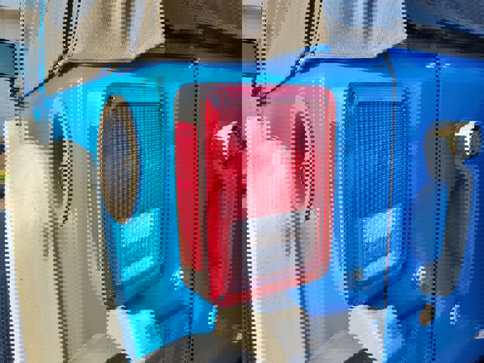 Used 2012 Jeep Wrangler Sport w/ Connectivity Group image 7