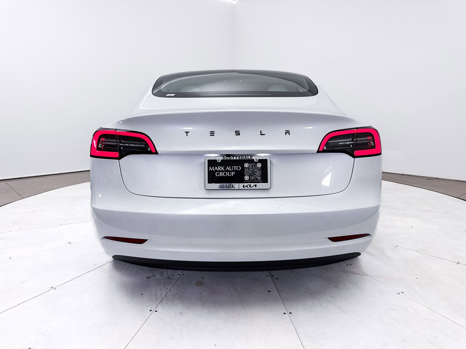 Used 2023 Tesla Model 3 Standard Range RWD image 17