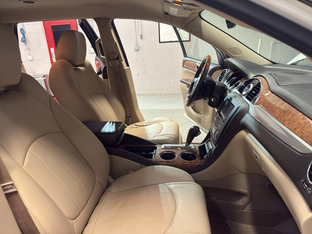 Used 2011 Buick Enclave CXL w/ Trailering Provision Package FWD image 23