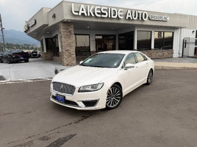 Used 2017 Lincoln MKZ Premiere FWD image 1