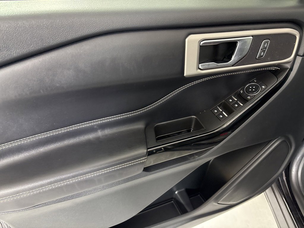 Used 2021 Ford Explorer ST image 14