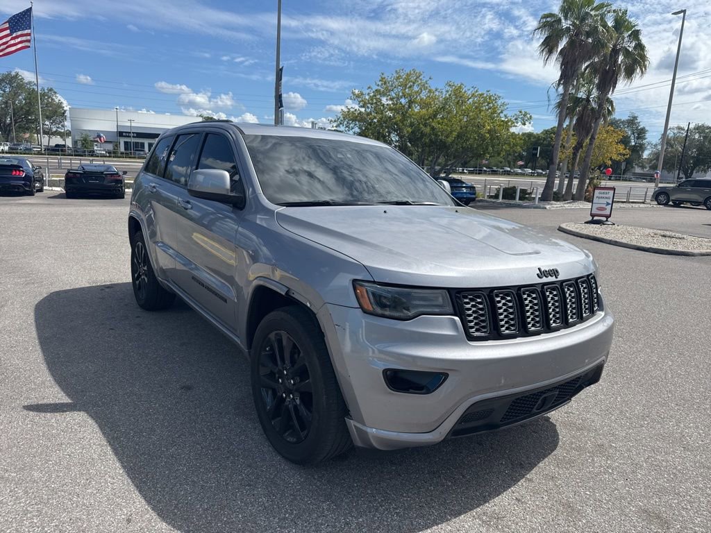 Used 2020 Jeep Grand Cherokee Altitude RWD image 5