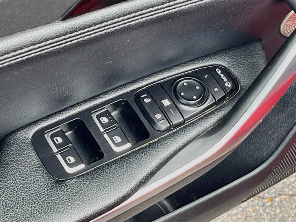 Used 2022 Kia Stinger GT-Line w/ Sun & Sound Package AWD/4WD image 18
