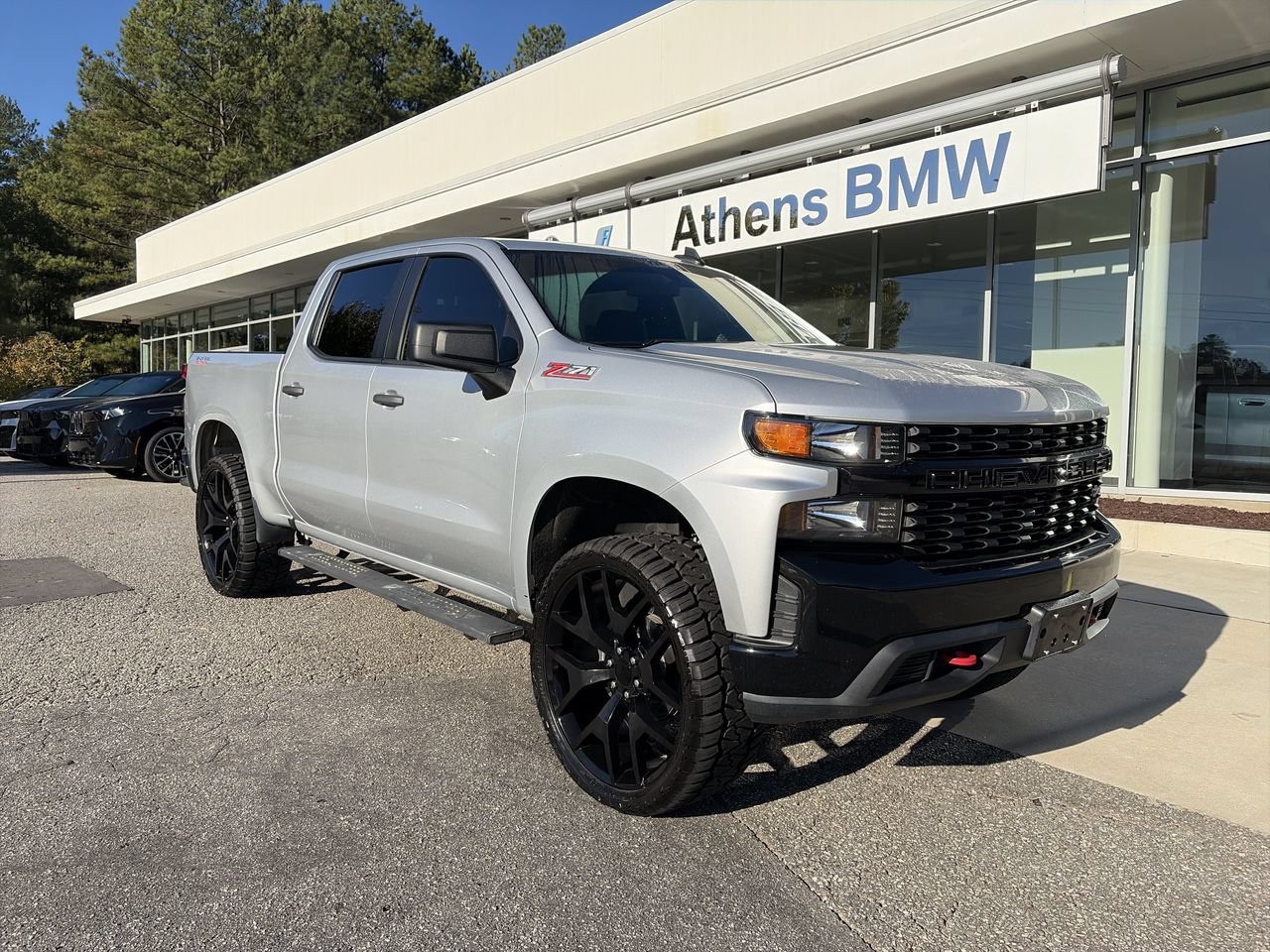 Used 2021 Chevrolet Silverado 1500 Custom Trail Boss w/ LPO, Dark Essentials Package AWD/4WD image 2