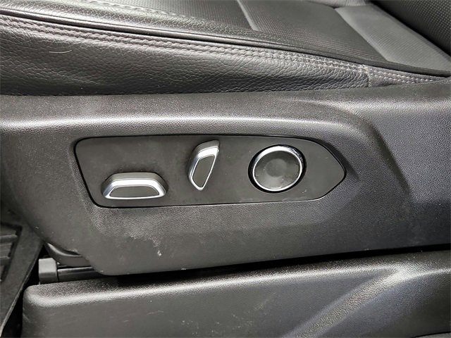Used 2023 GMC Yukon XL Denali image 30