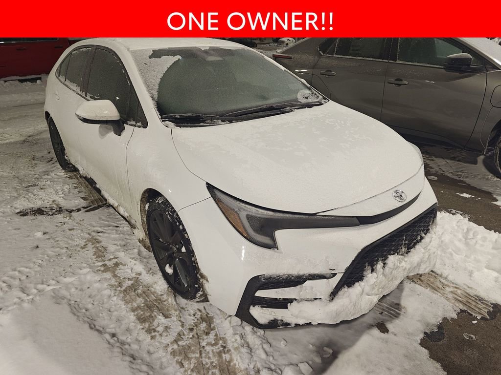 Used 2025 Toyota Corolla SE image 3