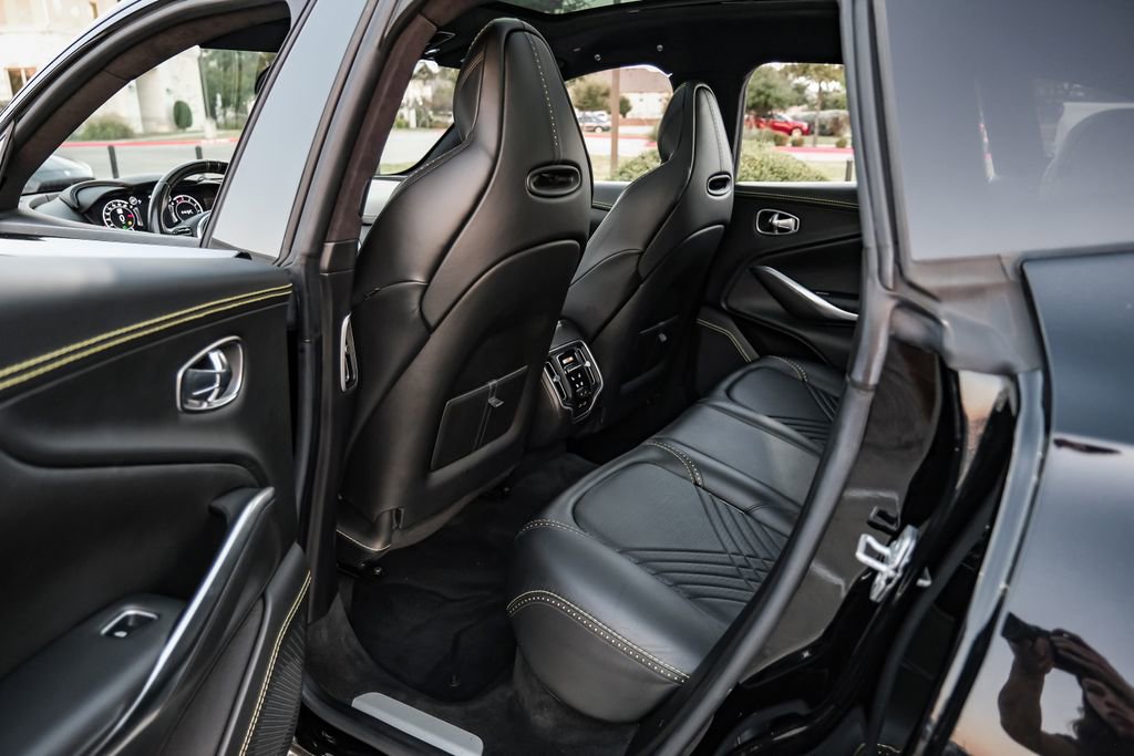 Used 2021 Aston Martin DBX image 41