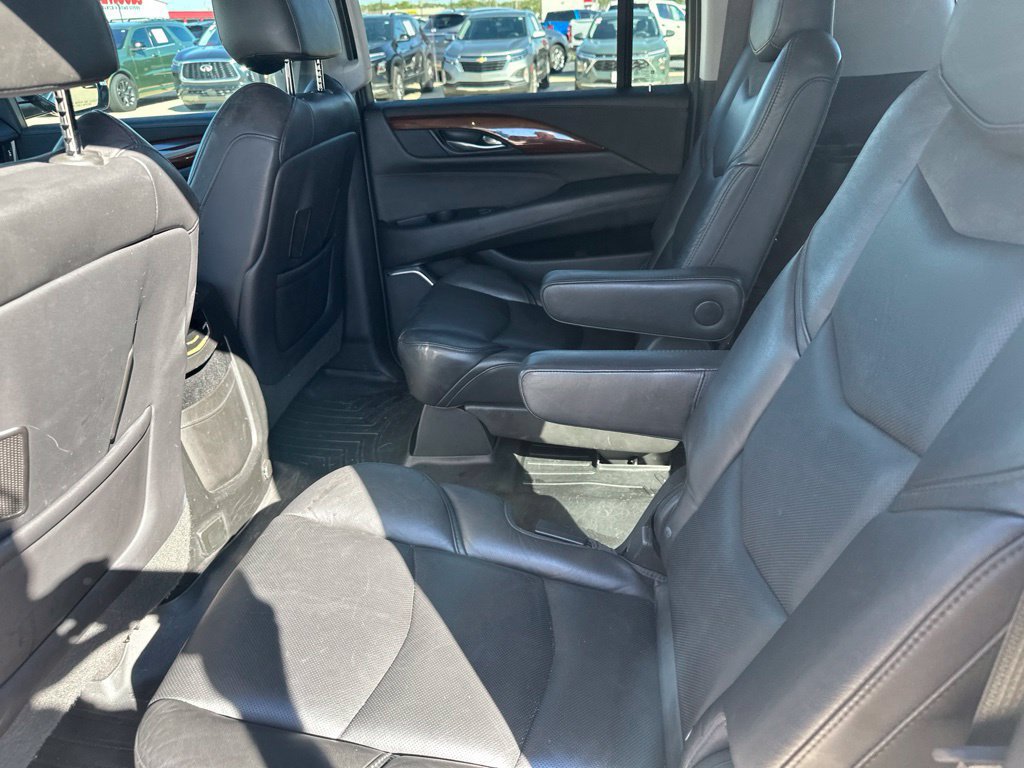 Used 2018 Cadillac Escalade ESV Luxury AWD/4WD image 24