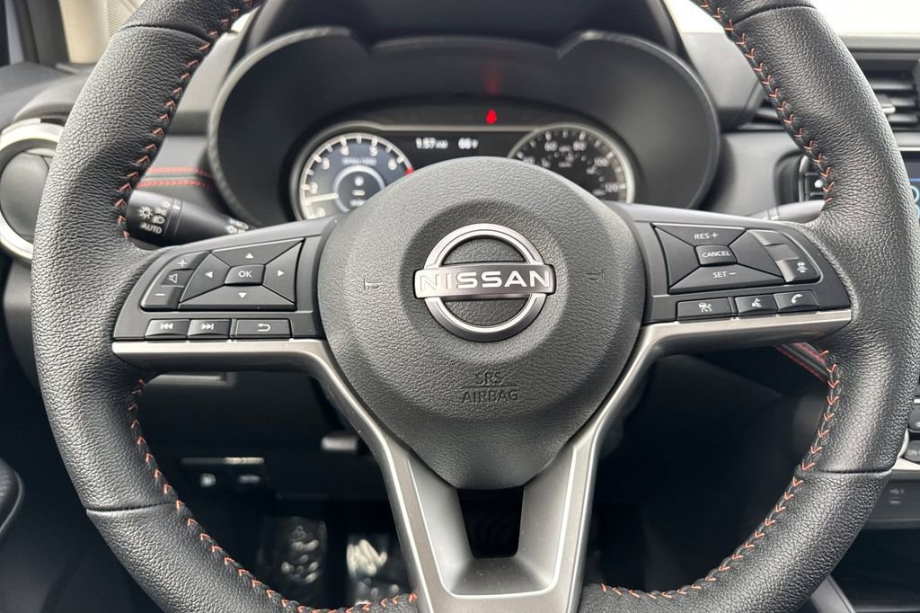 New 2025 Nissan Versa SR w/ Trunk Package image 19