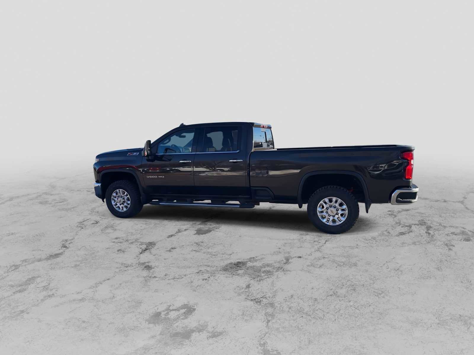 Used 2021 Chevrolet Silverado 3500 LTZ w/ LTZ Convenience Package image 5