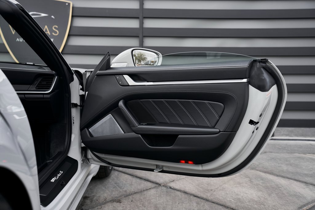 Used 2025 Porsche 911 Turbo S w/ 911 Turbo Sportdesign Package image 18
