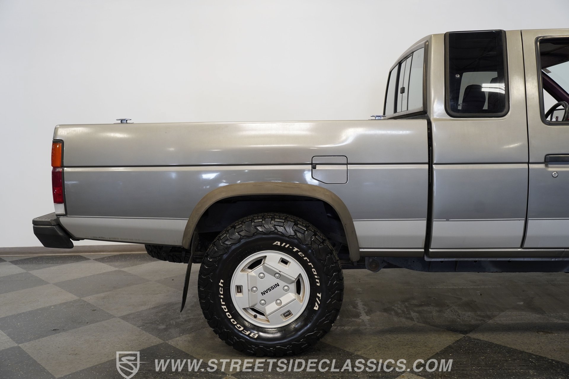 Used 1989 Nissan Pickup 4x4 King Cab V6 image 33
