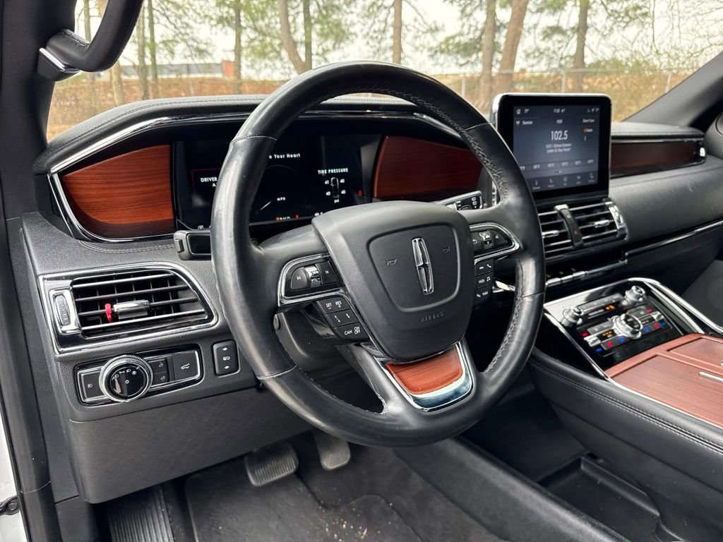 Used 2020 Lincoln Navigator L Reserve w/ Equipment Group 208A Reserve image 14