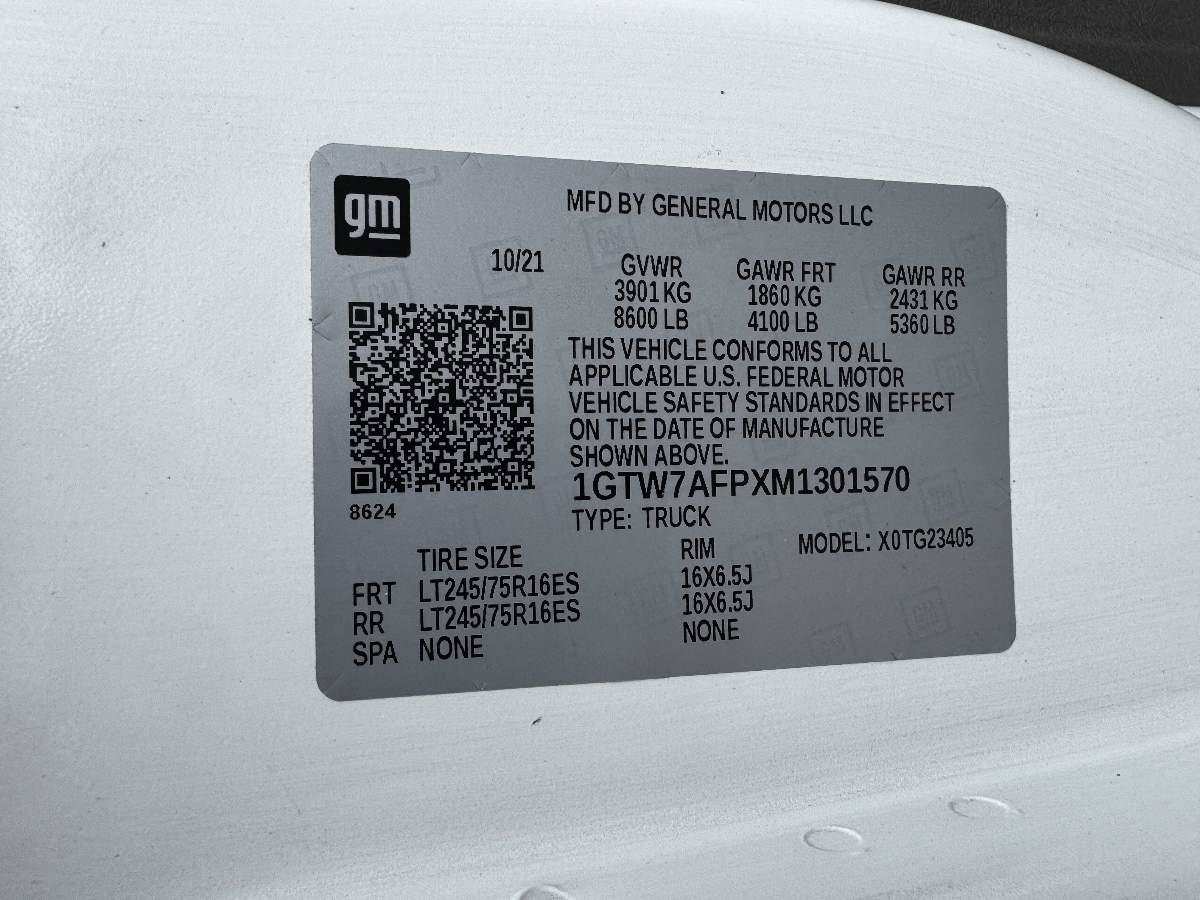 Used 2021 GMC Savana 2500 RWD image 29
